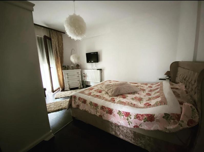 The Unique Apartment Roşu Esterno foto