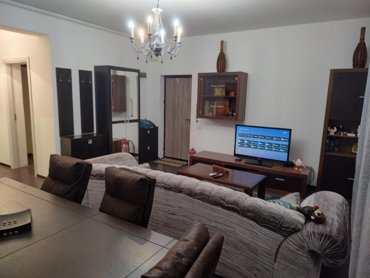 The Unique Apartment Roşu Esterno foto