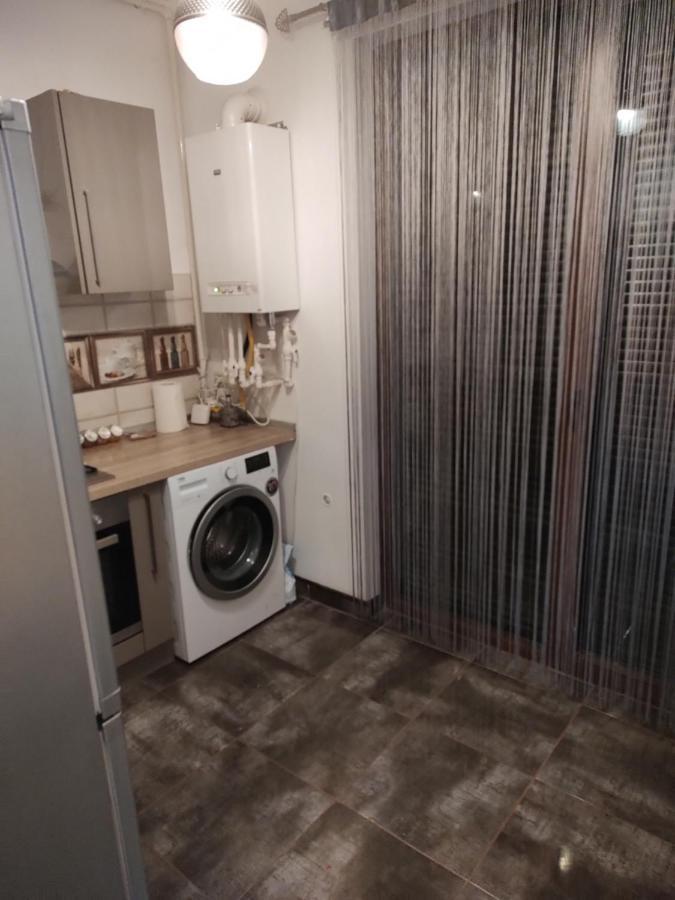 The Unique Apartment Roşu Esterno foto