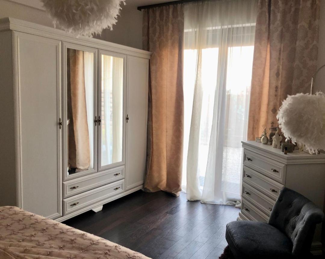 The Unique Apartment Roşu Esterno foto